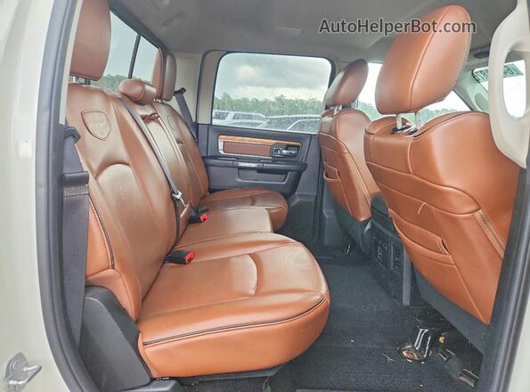 1C6RR7PM3GS261420 2016 RAM 1500 White Vista interior trasera