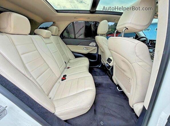 4JGFB8GB5MA396514 2021 MERCEDES-BENZ GLE White Front interior view