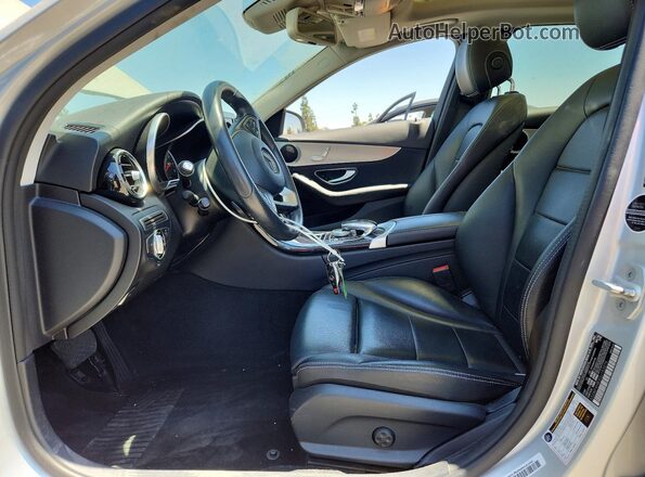 55SWF4HB3GU153276 2016 MERCEDES-BENZ C Серебряный Вид салона спереди
