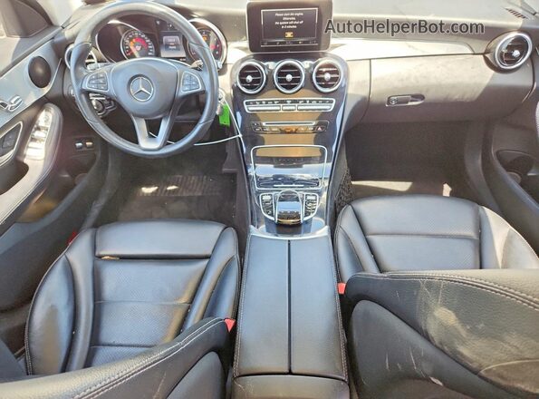 55SWF4HB3GU153276 2016 MERCEDES-BENZ C Серебряный Вид панели приборов