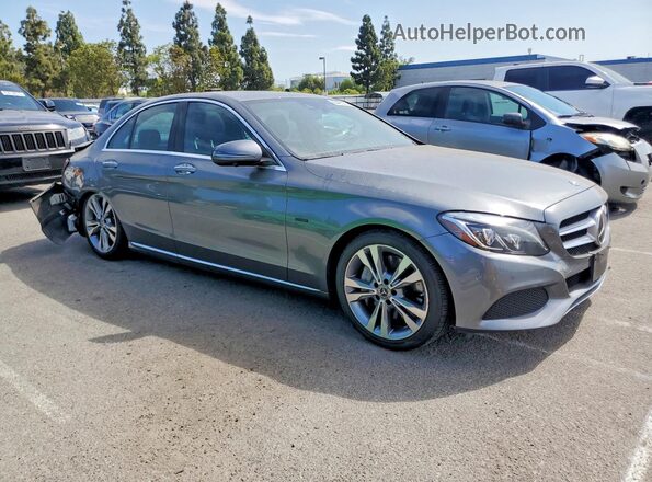 55SWF4HB8JU259634 2018 MERCEDES-BENZ C Серый Передняя правая четверть