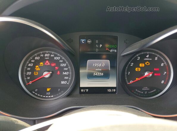 55SWF4HB8JU259634 2018 MERCEDES-BENZ C Gray Vista del cuadro de instrumentos