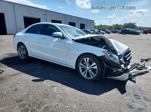 55SWF4JB0GU120164 2016 MERCEDES-BENZ C White Front right