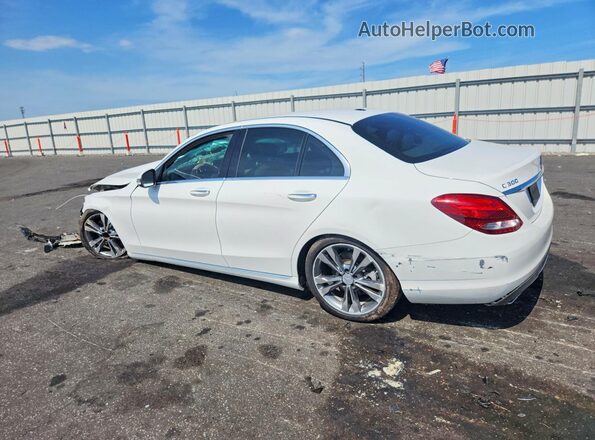 55SWF4JB0GU120164 2016 MERCEDES-BENZ C White Rear left