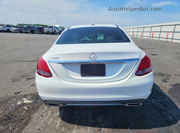 55SWF4JB0GU120164 2016 MERCEDES-BENZ C White Rear view