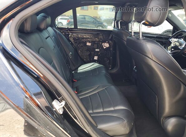55SWF4JB0JU276454 2018 MERCEDES-BENZ C Black Widok tylnych siedzeń