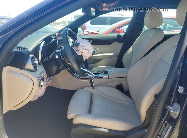 55SWF4JB0JU280455 2018 MERCEDES-BENZ C Blue Front interior view