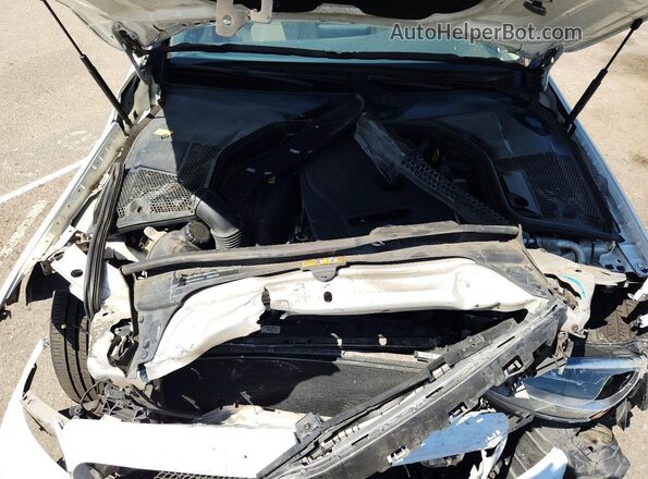 55SWF4JB1GU146367 2016 MERCEDES-BENZ C White Widok wnętrza z tyłu