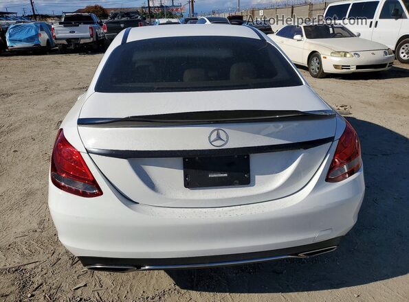 55SWF4JB1JU272963 2018 MERCEDES-BENZ C White Вид ззаду