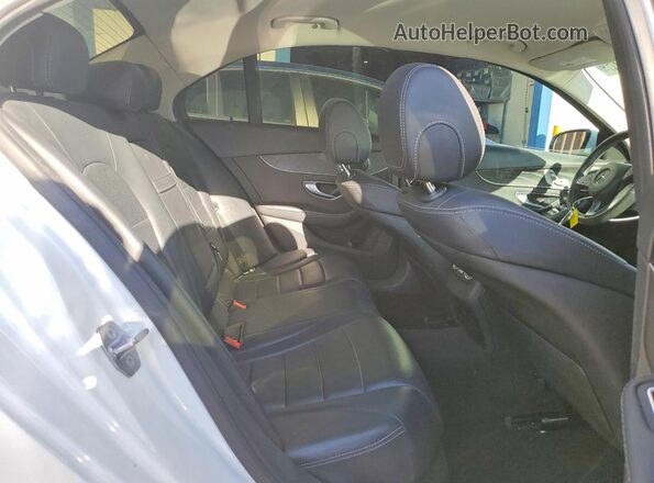 55SWF4JB2HU225323 2017 MERCEDES-BENZ C White Вид задніх сидінь