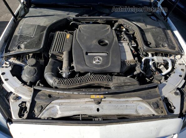 55SWF4JB2HU225323 2017 MERCEDES-BENZ C White Вид задньої частини салону
