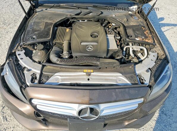 55SWF4JB2HU228125 2017 MERCEDES-BENZ C Tan Вид задньої частини салону