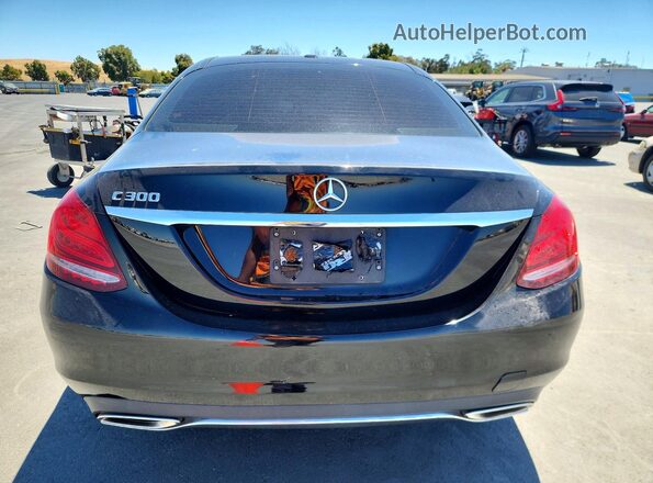 55SWF4JB2JU273880 2018 MERCEDES-BENZ C Black Вид ззаду