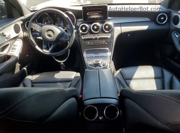 55SWF4JB3JU234862 2018 MERCEDES-BENZ C Black Vista del salpicadero