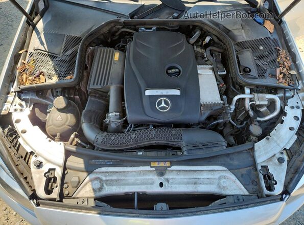 55SWF4JB3JU257591 2018 MERCEDES-BENZ C Silver Widok wnętrza z tyłu