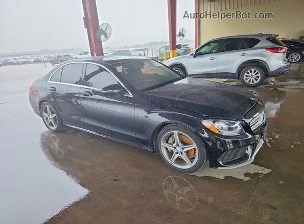 55SWF4JB4GU166015 2016 MERCEDES-BENZ C Черный Передняя правая четверть