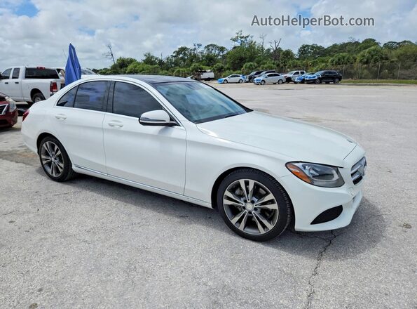 55SWF4JB4HU205834 2017 MERCEDES-BENZ C White Передня права чверть