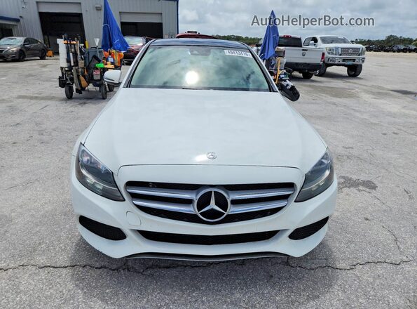 55SWF4JB4HU205834 2017 MERCEDES-BENZ C White Вид спереду