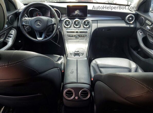 55SWF4JB4HU229793 2017 MERCEDES-BENZ C Black Vista del salpicadero