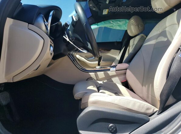 55SWF4JB4JU248463 2018 MERCEDES-BENZ C White Front interior view