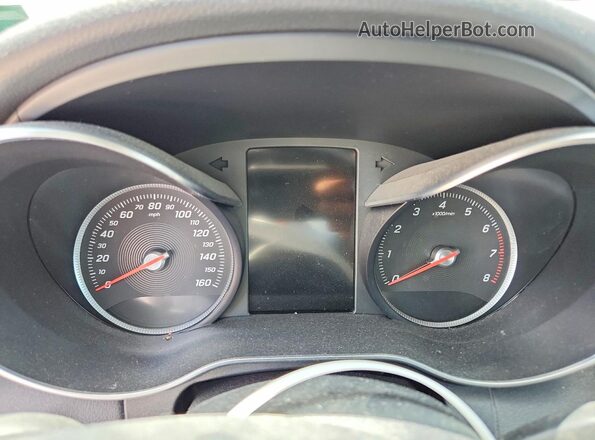 55SWF4JB4JU270883 2018 MERCEDES-BENZ C Серебряный Вид щитка приборов