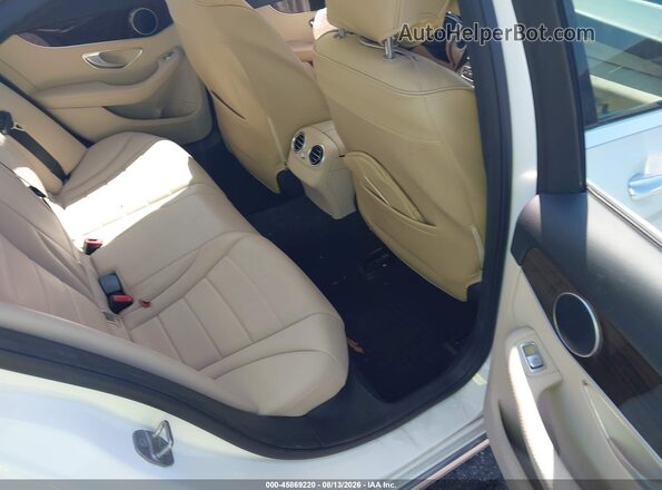 55SWF4JB5GU174463 2016 MERCEDES-BENZ C-CLASS White VIN sticker view