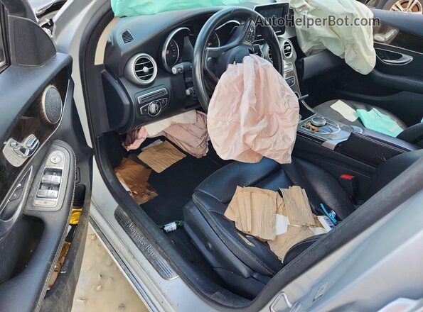 55SWF4JB5HU185691 2017 MERCEDES-BENZ C Silver Առջևի վահանակի տեսք