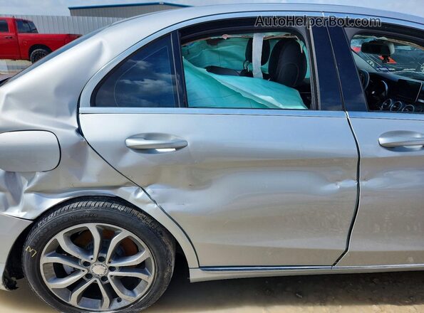 55SWF4JB5HU185691 2017 MERCEDES-BENZ C Silver Հետևի նստատեղերի տեսք