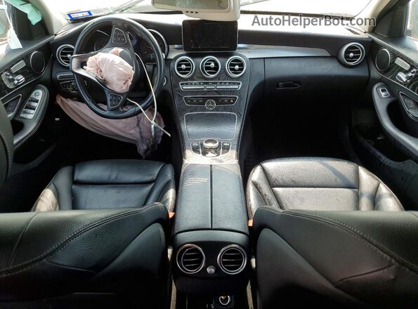 55SWF4JB5HU192043 2017 MERCEDES-BENZ C Black Dashboard view
