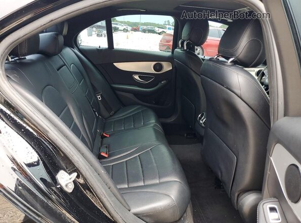 55SWF4JB5JU252151 2018 MERCEDES-BENZ C Black Vista de los asientos traseros