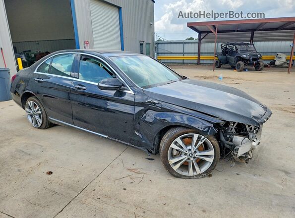 55SWF4JB6HU229634 2017 MERCEDES-BENZ C Черный Передняя правая четверть