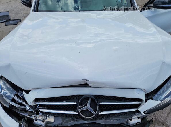 55SWF4JB6JU278855 2018 MERCEDES-BENZ C White Widok wnętrza z tyłu
