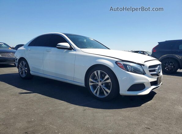 55SWF4JB7GU162735 2016 MERCEDES-BENZ C Белый Передняя правая четверть