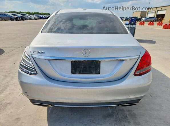55SWF4JB7GU174920 2016 MERCEDES-BENZ C Silver Widok z tyłu