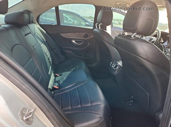 55SWF4JB7GU174920 2016 MERCEDES-BENZ C Silver Widok tylnych siedzeń