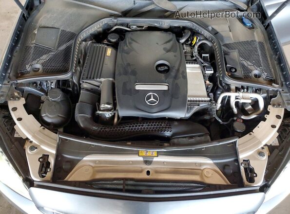 55SWF4JB7HU182114 2017 MERCEDES-BENZ C Gray Vista interior trasera