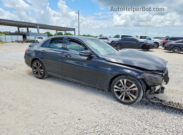 55SWF4JB7JU282042 2018 MERCEDES-BENZ C Black Przód prawy