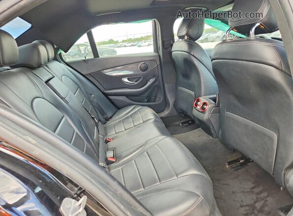 55SWF4JB7JU282042 2018 MERCEDES-BENZ C Black Widok tylnych siedzeń