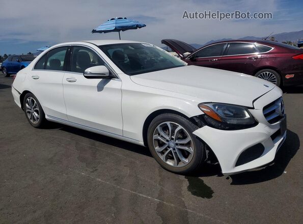 55SWF4JB8GU143546 2016 MERCEDES-BENZ C White Front right