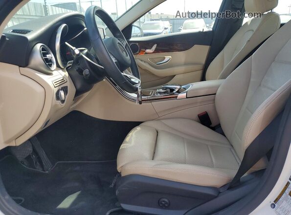 55SWF4JB8GU143546 2016 MERCEDES-BENZ C White Front interior view