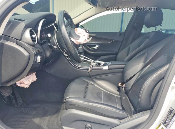 55SWF4JB8GU159021 2016 MERCEDES-BENZ C Silver Вид салону спереду