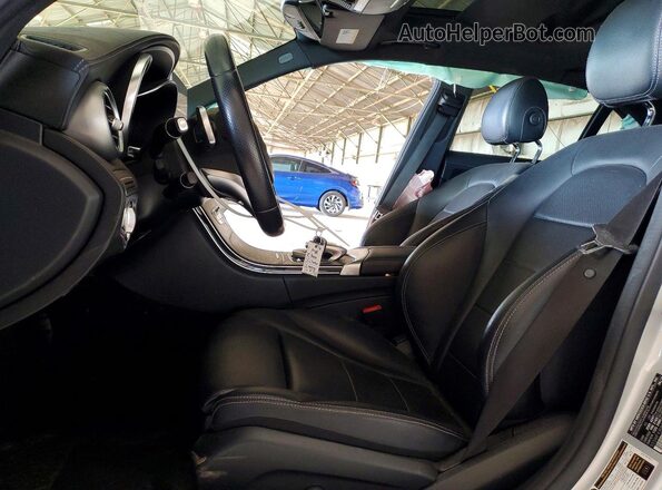 55SWF4JB8GU172660 2016 MERCEDES-BENZ C Silver Вид салону спереду