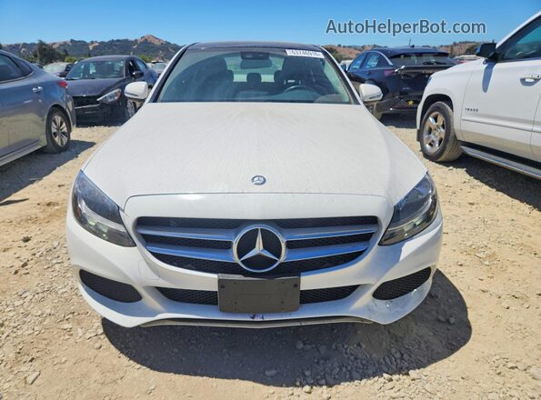 55SWF4JB8HU197396 2017 MERCEDES-BENZ C White Widok z przodu