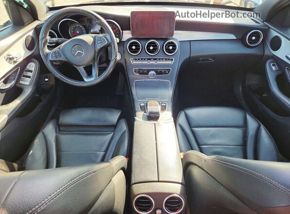 55SWF4JB8JU275682 2018 MERCEDES-BENZ C Silver Вид панелі приладів