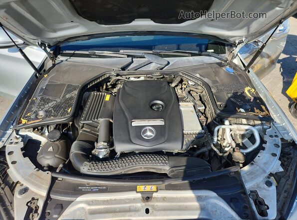 55SWF4JB8JU275682 2018 MERCEDES-BENZ C Silver Вид задньої частини салону