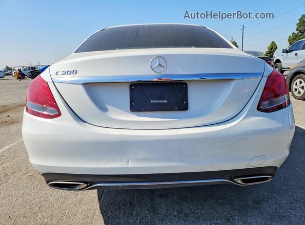 55SWF4JB9GU125329 2016 MERCEDES-BENZ C White Հետևի տեսք