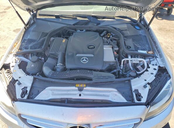 55SWF4JB9HU228378 2017 MERCEDES-BENZ C Silver Widok wnętrza z tyłu