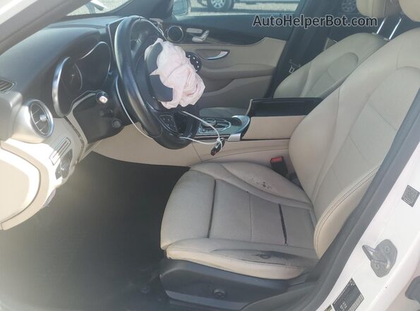 55SWF4JB9JU239693 2018 MERCEDES-BENZ C White Front interior view