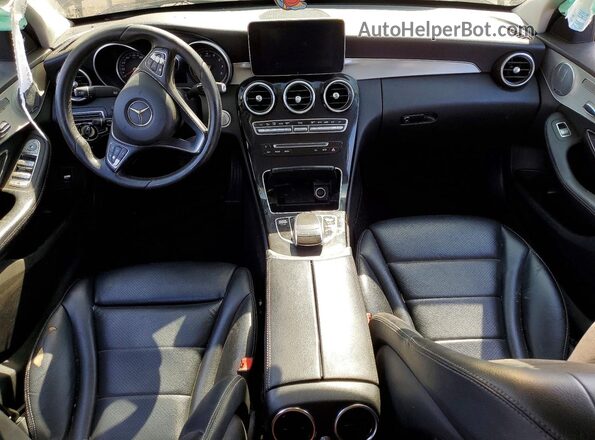 55SWF4JBXHU195150 2017 MERCEDES-BENZ C Blue Widok deski rozdzielczej
