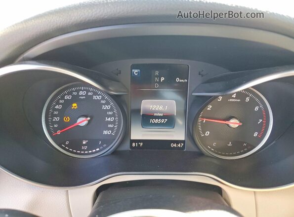 55SWF4JBXJU264022 2018 MERCEDES-BENZ C Black Вид щитка приладів